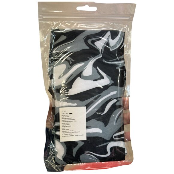 One Size - FREE PEOPLE Black Gray & White TIME WARP Tights Hosiery NEW Sealed - Picture 6 of 6